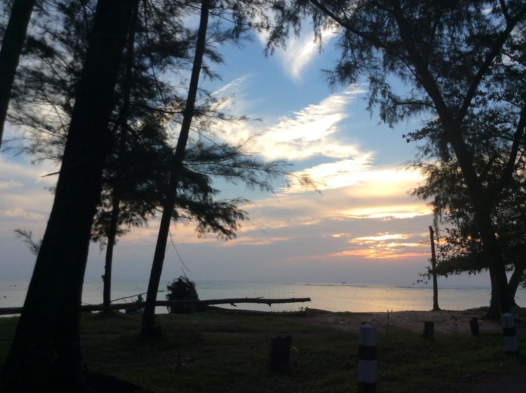 Hubb Hostel Phuket Airport Nai Yang Exterior photo